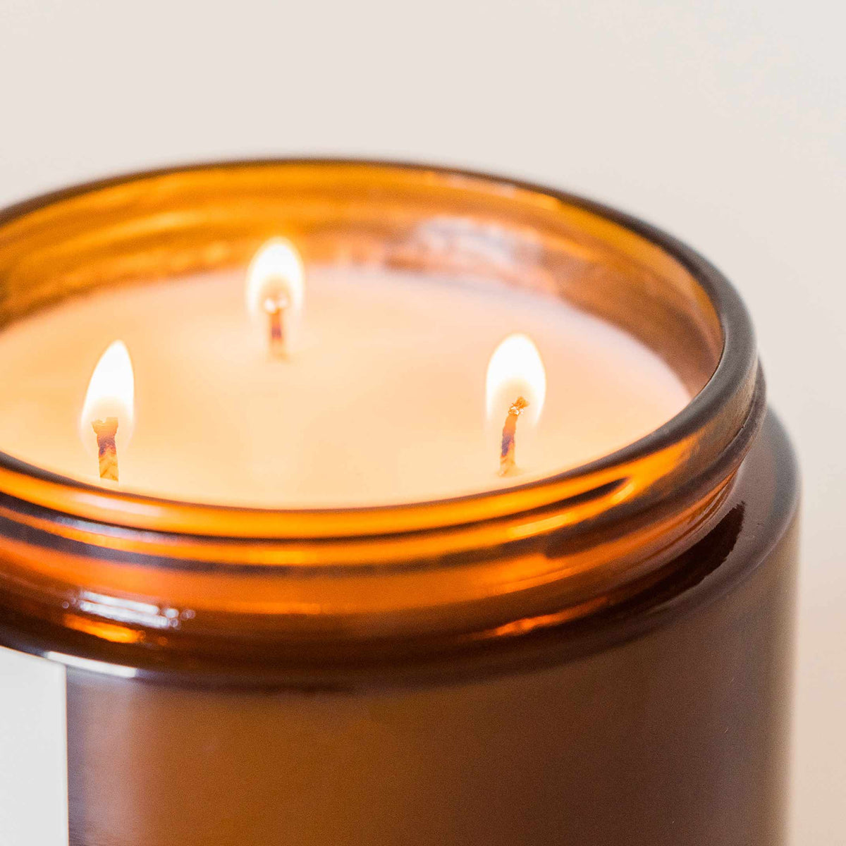 Midnight | Handmade Soy Wax Candle - Luma Candles